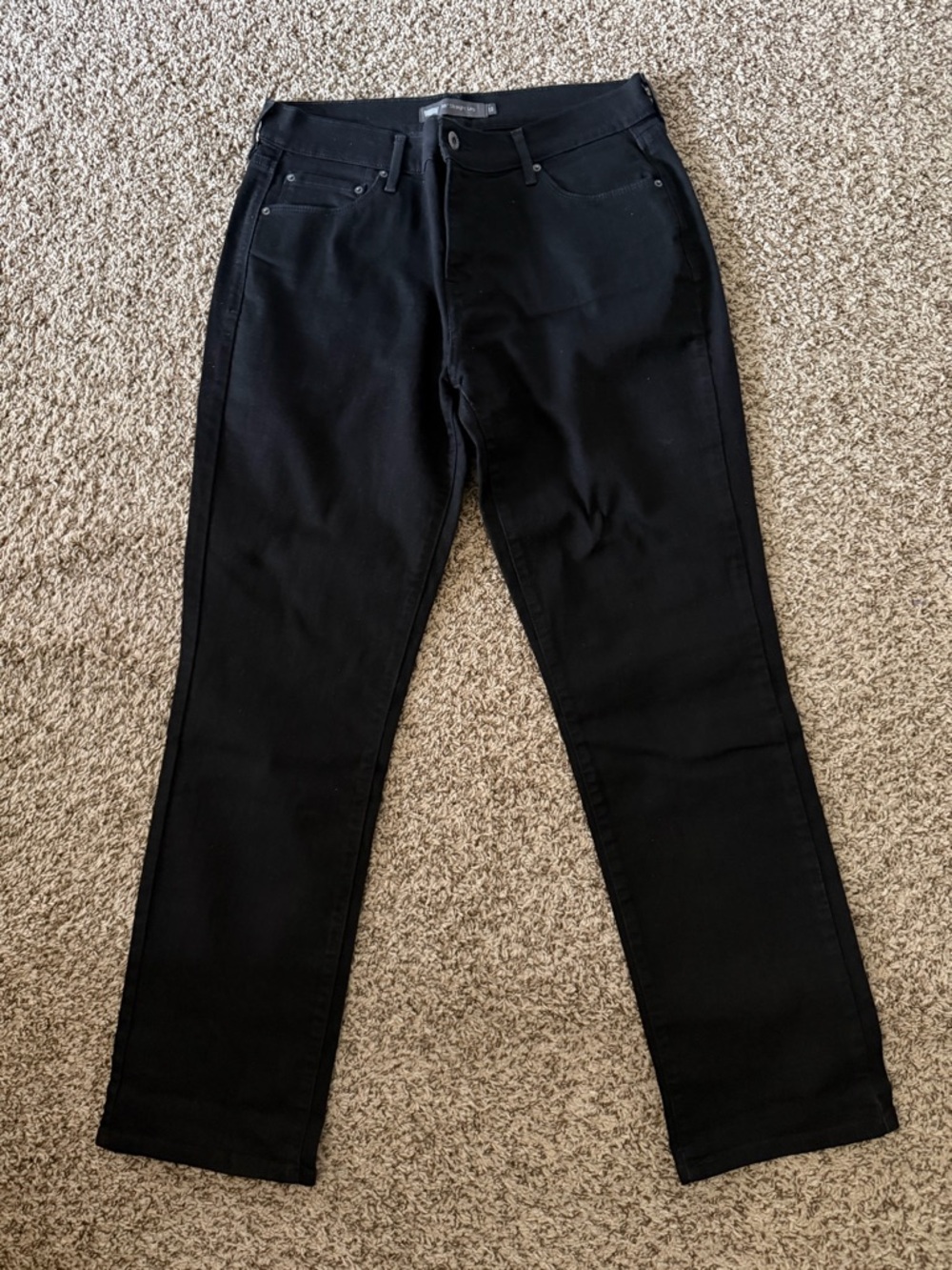 Levi's Straight Leg Jeans in Black
